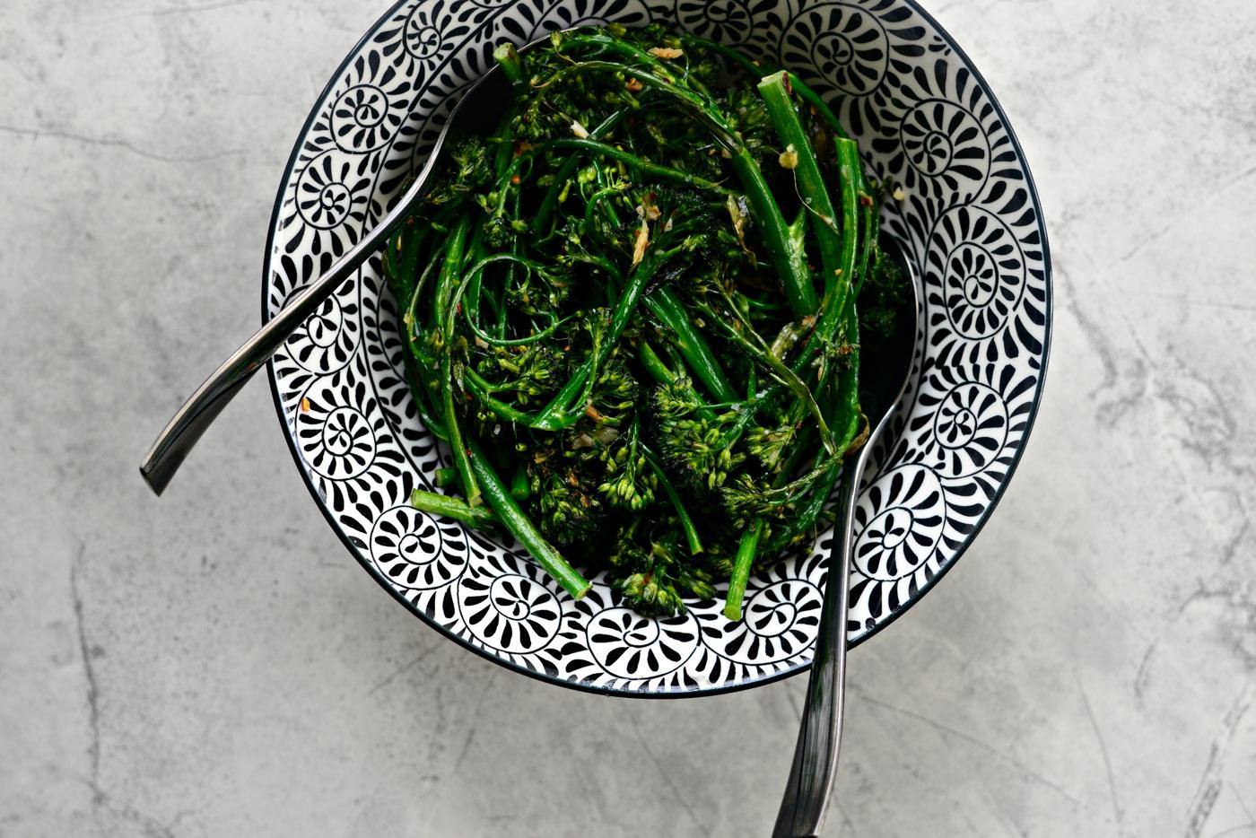 Home Kitchen 10-minute Spicy Ginger Garlic Roasted Broccolini