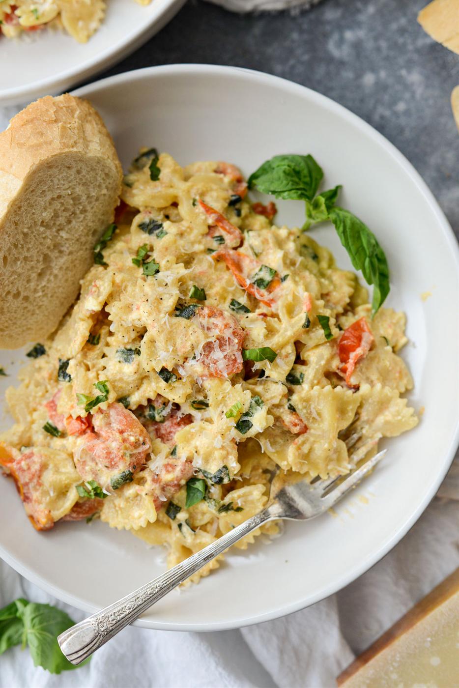 Baked Feta Pasta with Burst Cherry Tomatoes at Home
