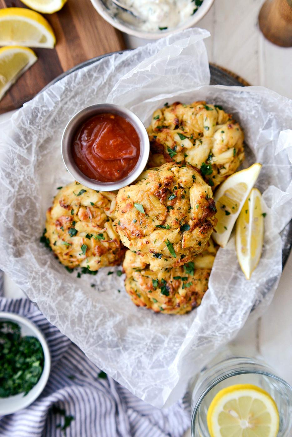 Cakes: Crispy Baked Maryland Crab