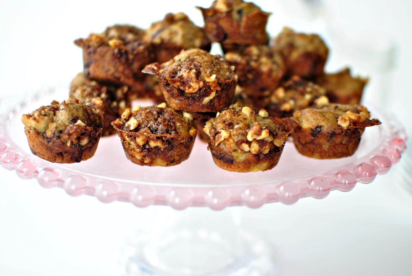 Chocolate Chunk Streusel Mini Muffins, Banana Style