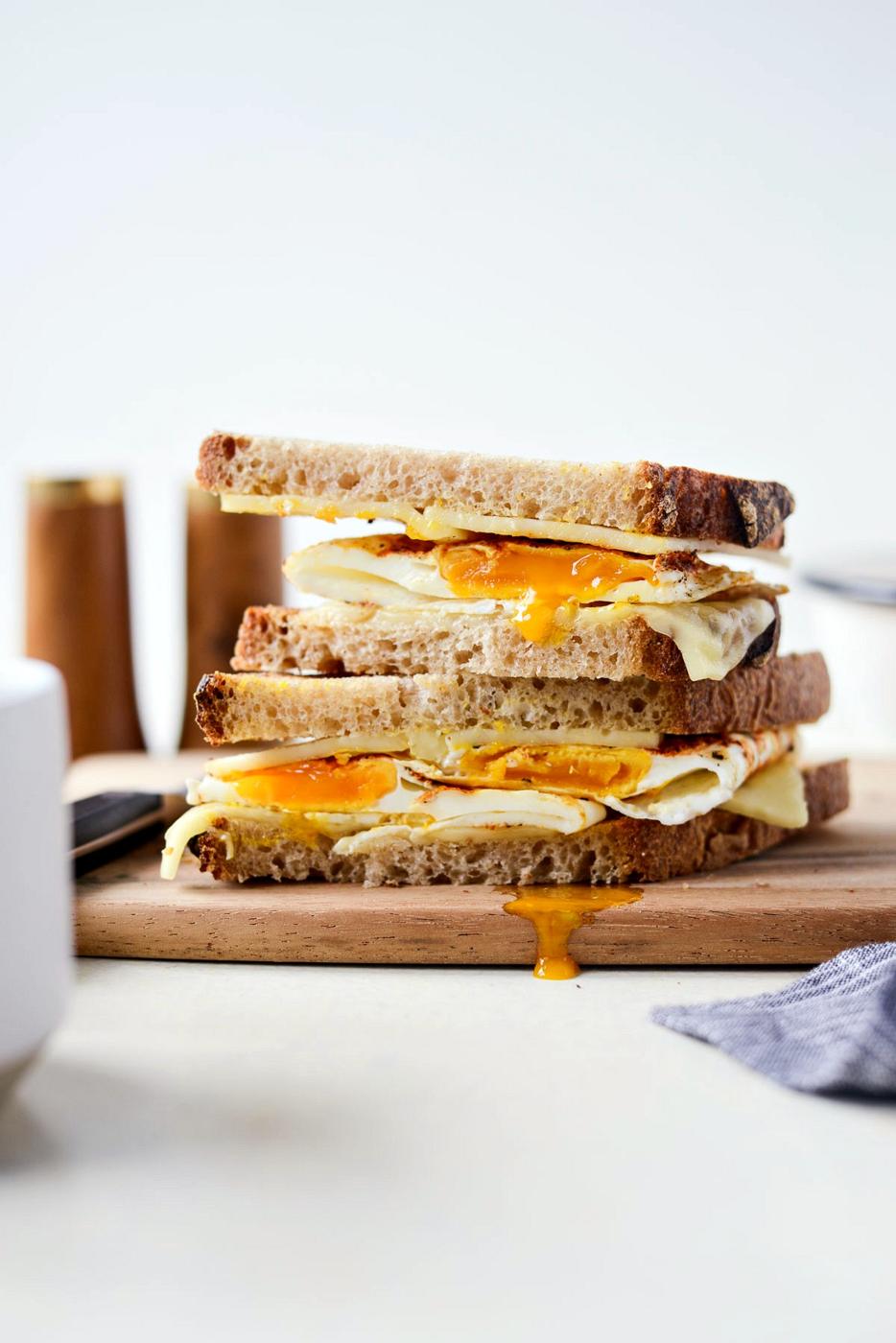 Sandwich: Dependable Fried Egg