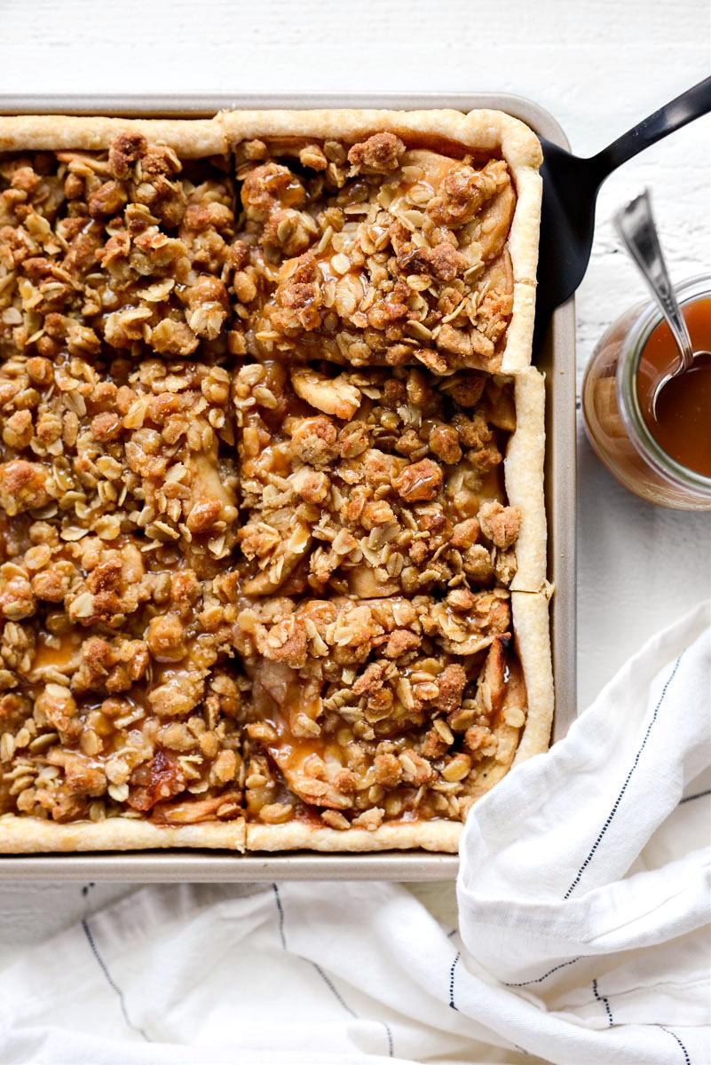 Home Kitchen Caramel Apple Slab Pie