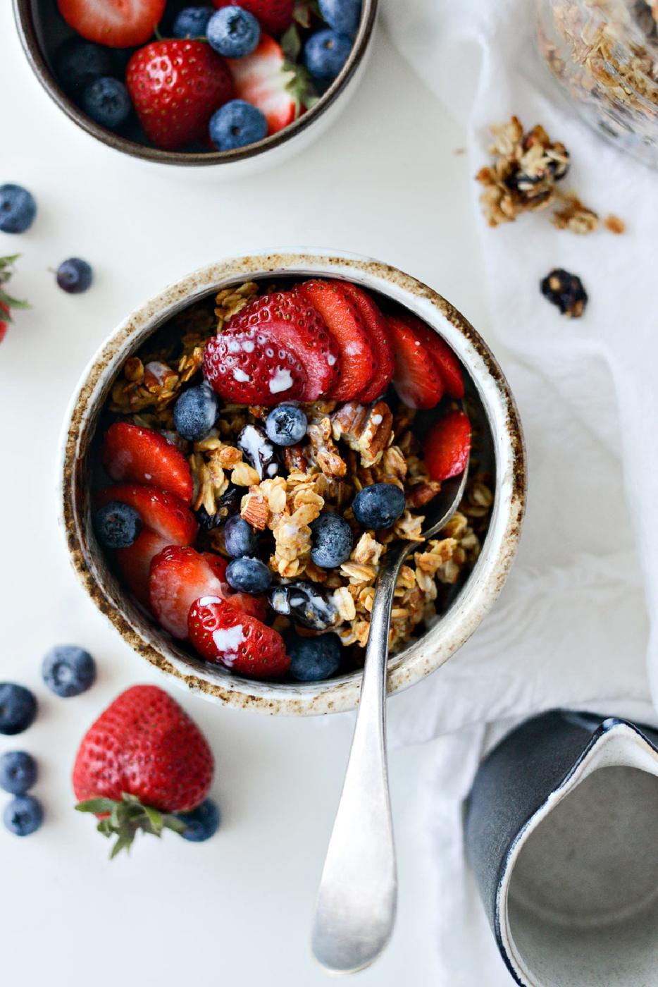 Granola: Chewy Fruit and Nut
