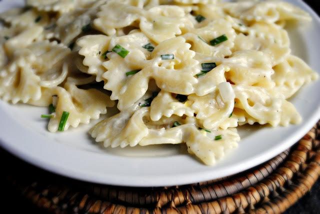 Home Kitchen Creamy Lemon Chive Farfalle