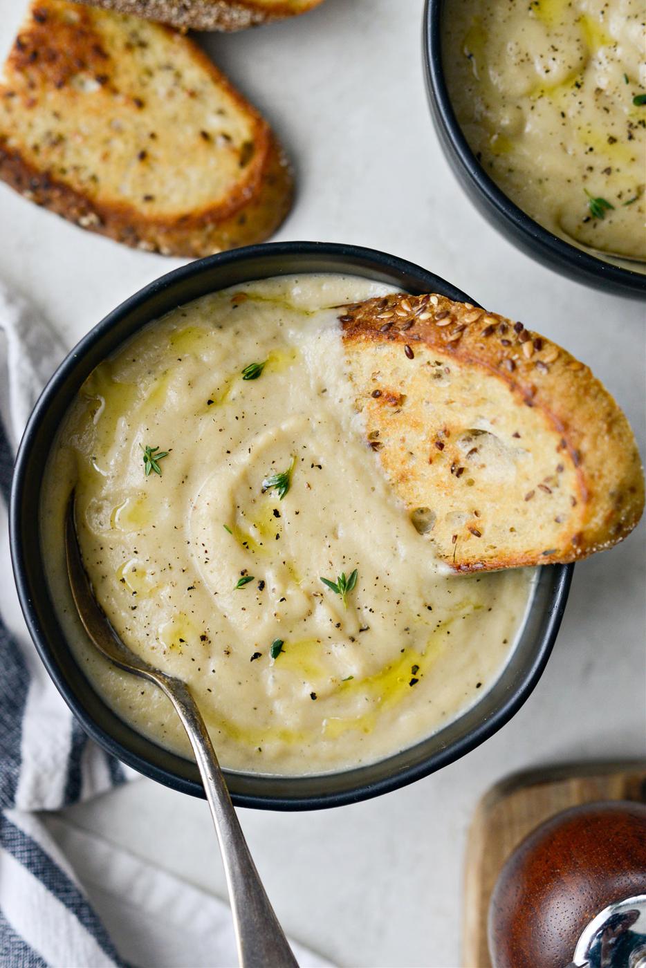 Home Kitchen Creamy Roasted Parsnip Soup