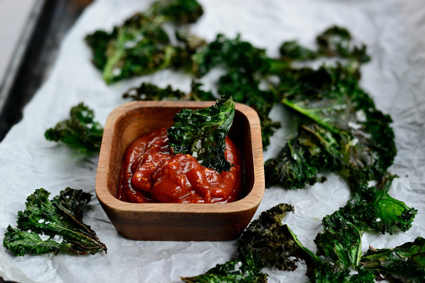 Curry Ketchup Crispy Baked Kale Chips