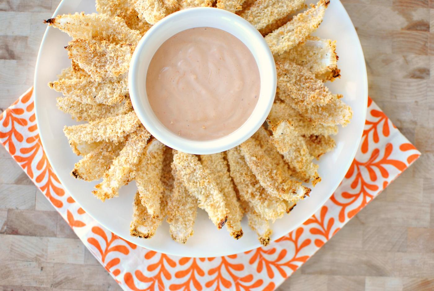 Sauce: Crispy Baked Onion Petals with Fry