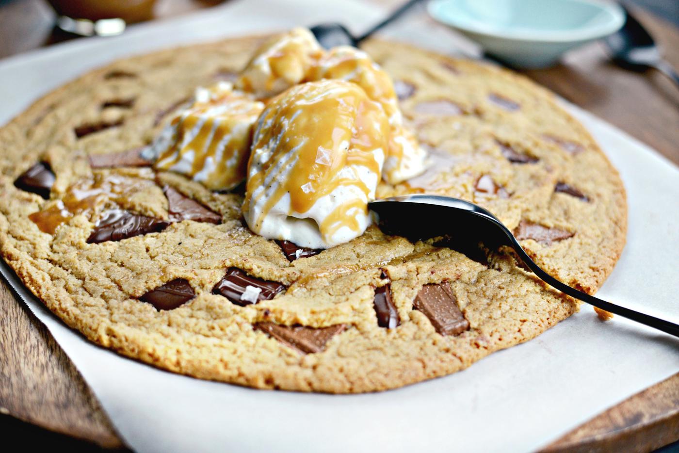 Chocolate Chunk Share Cookie, Double Style