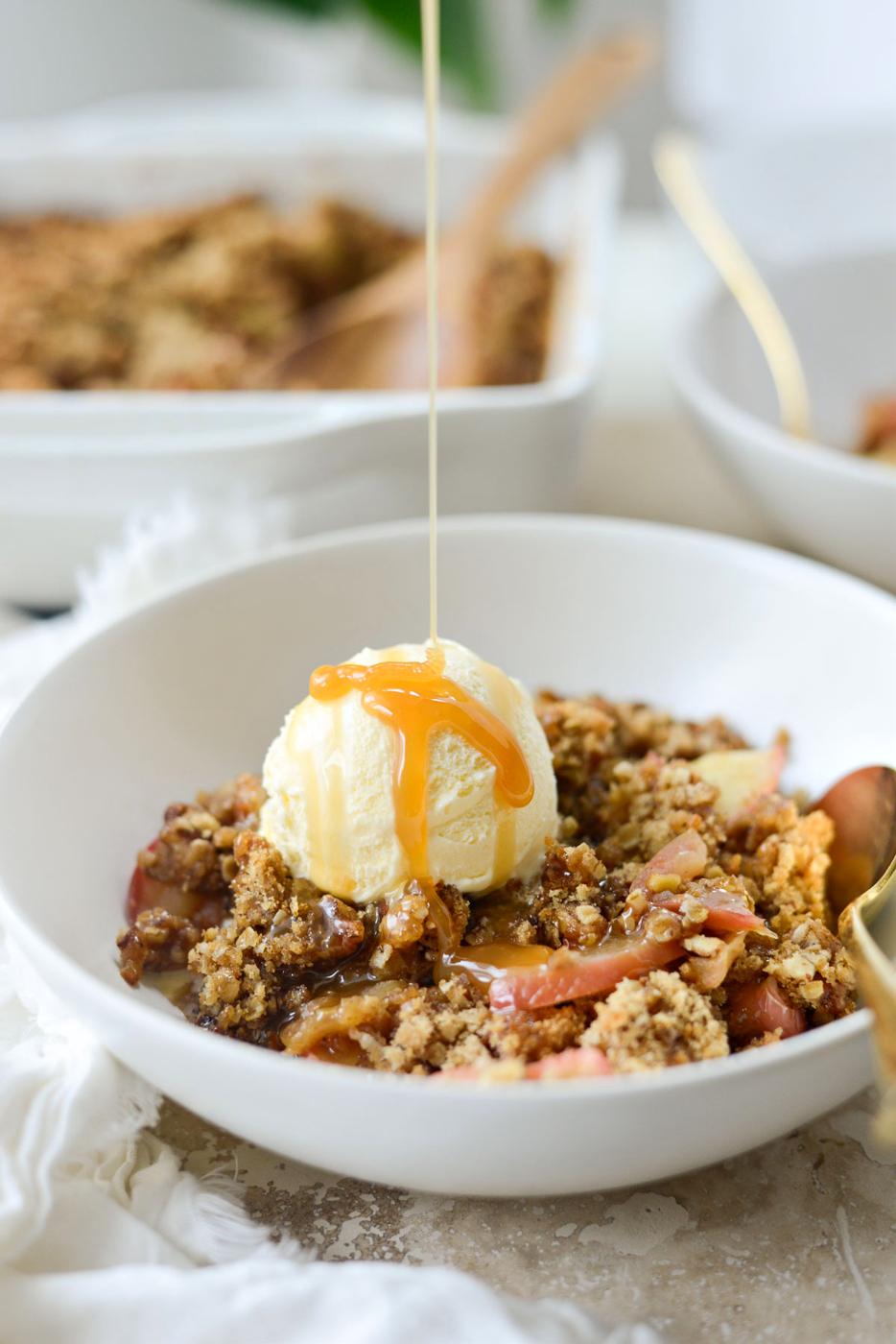 Home Kitchen Unfussy Apple Crisp