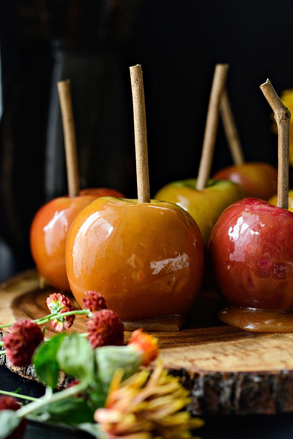 Home Kitchen Unfussy Kitchen-made Caramel Apples