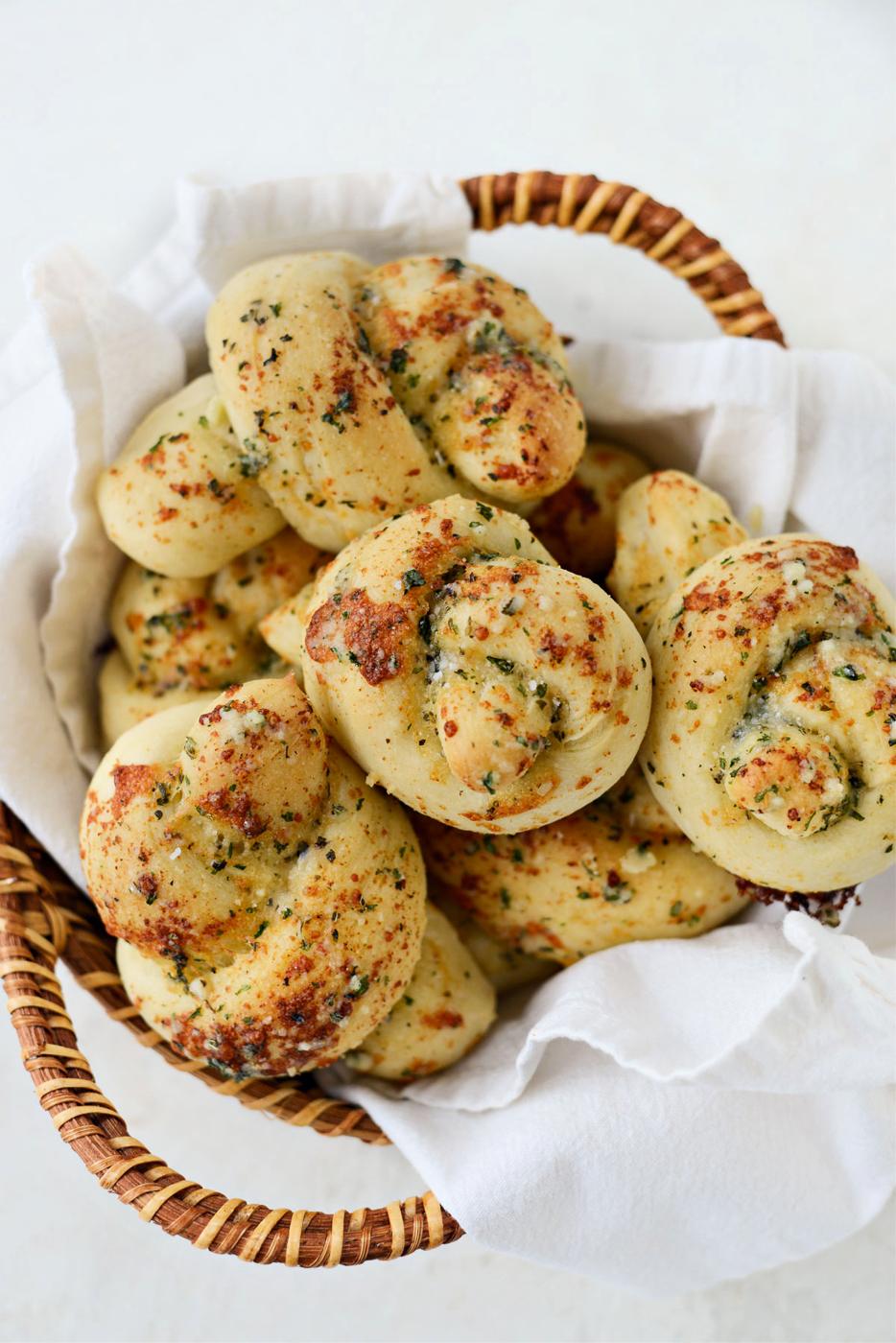 From-scratch Garlic Herb Knots, Unfussy Style