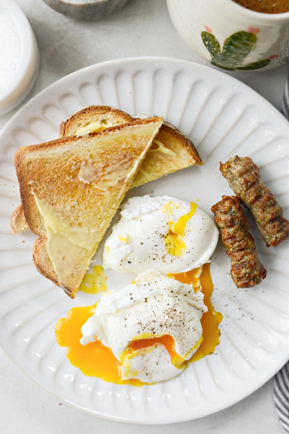 Microwave Poached Eggs, Unfussy Style