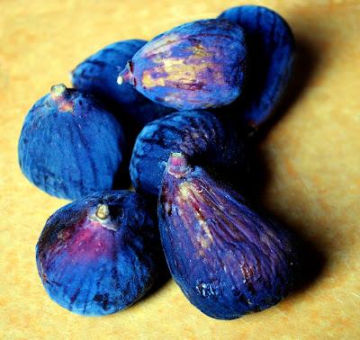 Vinaigrette: Arugula Salad with Fresh Fig and Lemon