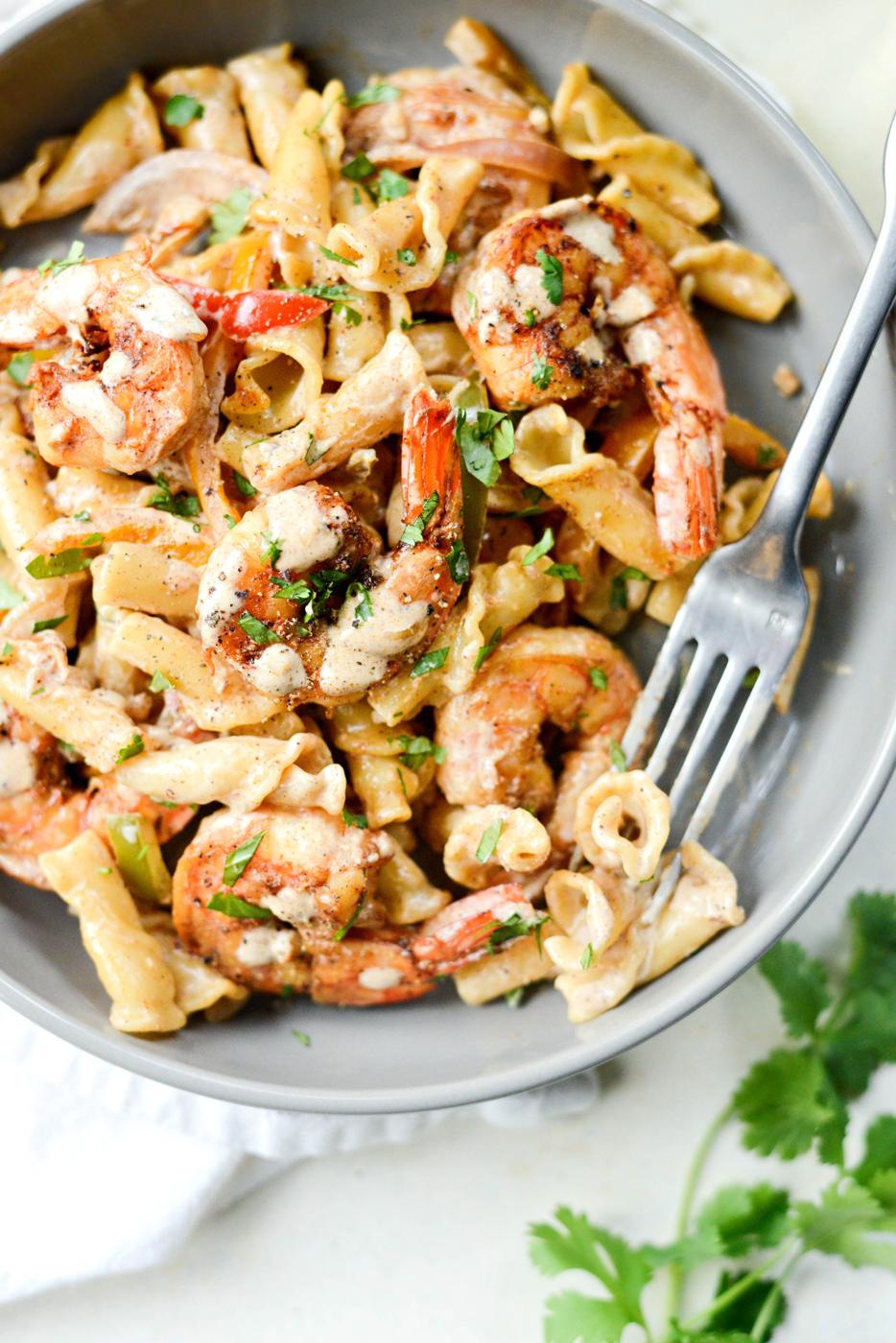 Garlicky Fajita Shrimp Pasta at Home