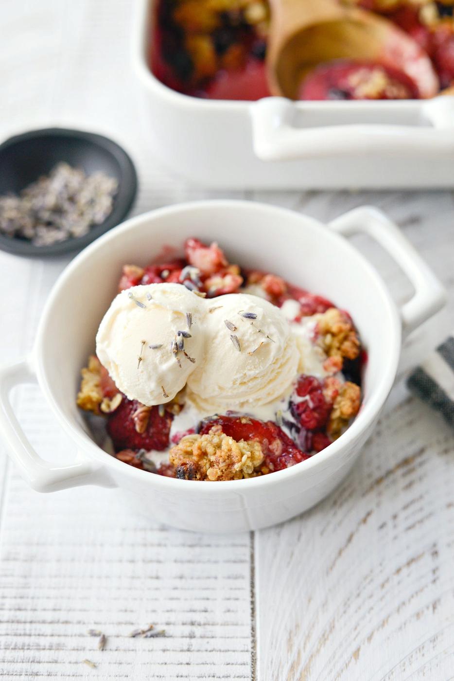 Home Kitchen From-scratch Berry Crisp