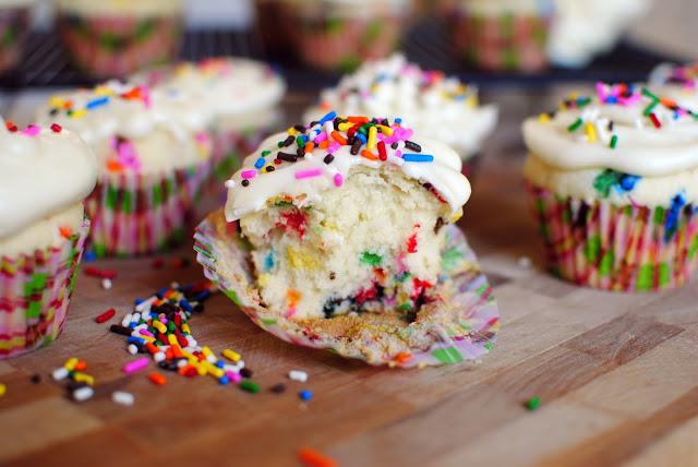 Cupcakes: Kitchen-made Funfetti