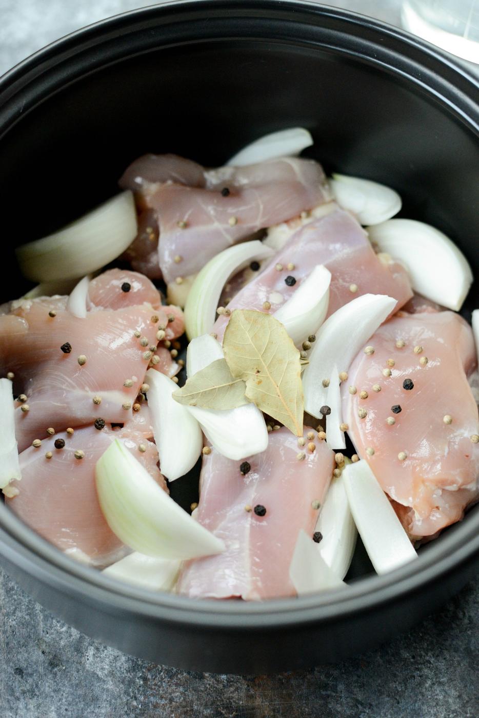 How To Poach Chicken at Home