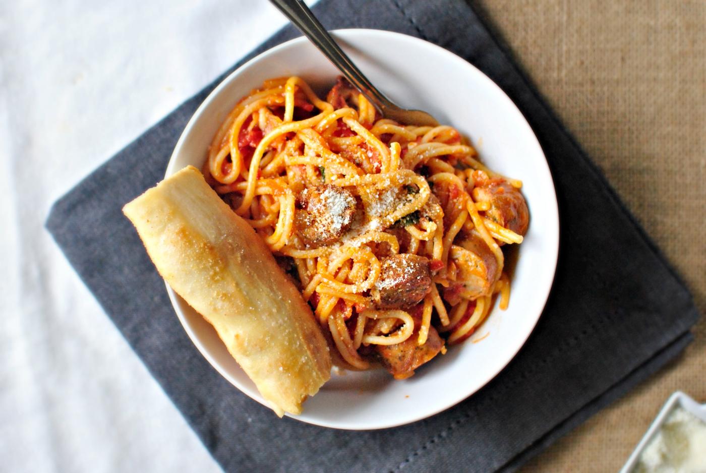 Home Kitchen Spaghetti al Pomodoro