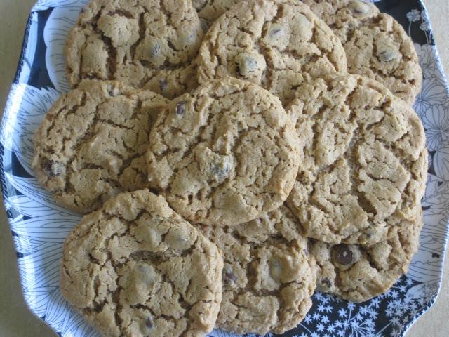 Home Kitchen Flourless Peanut Butter Chocolate Chip Cookies
