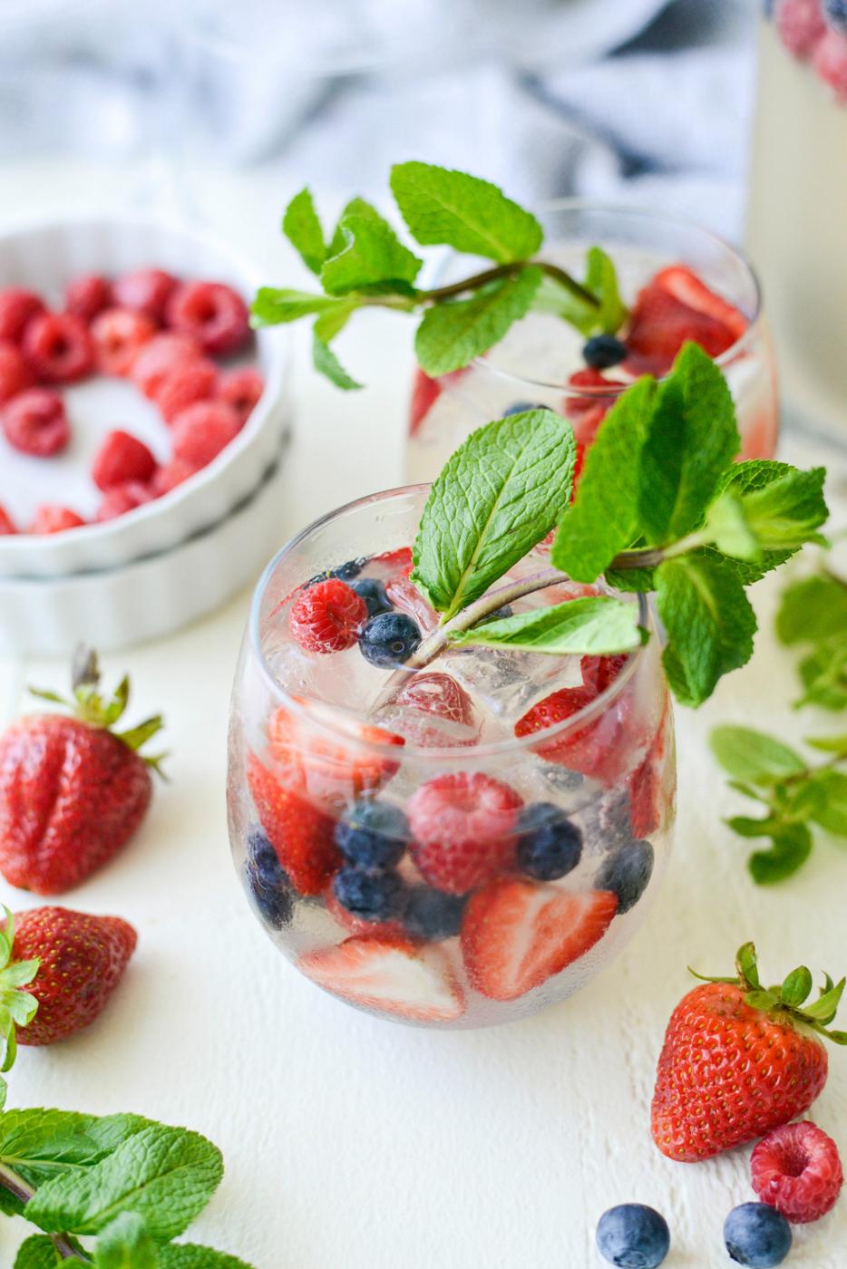 White and Blue Sangria, Red Style
