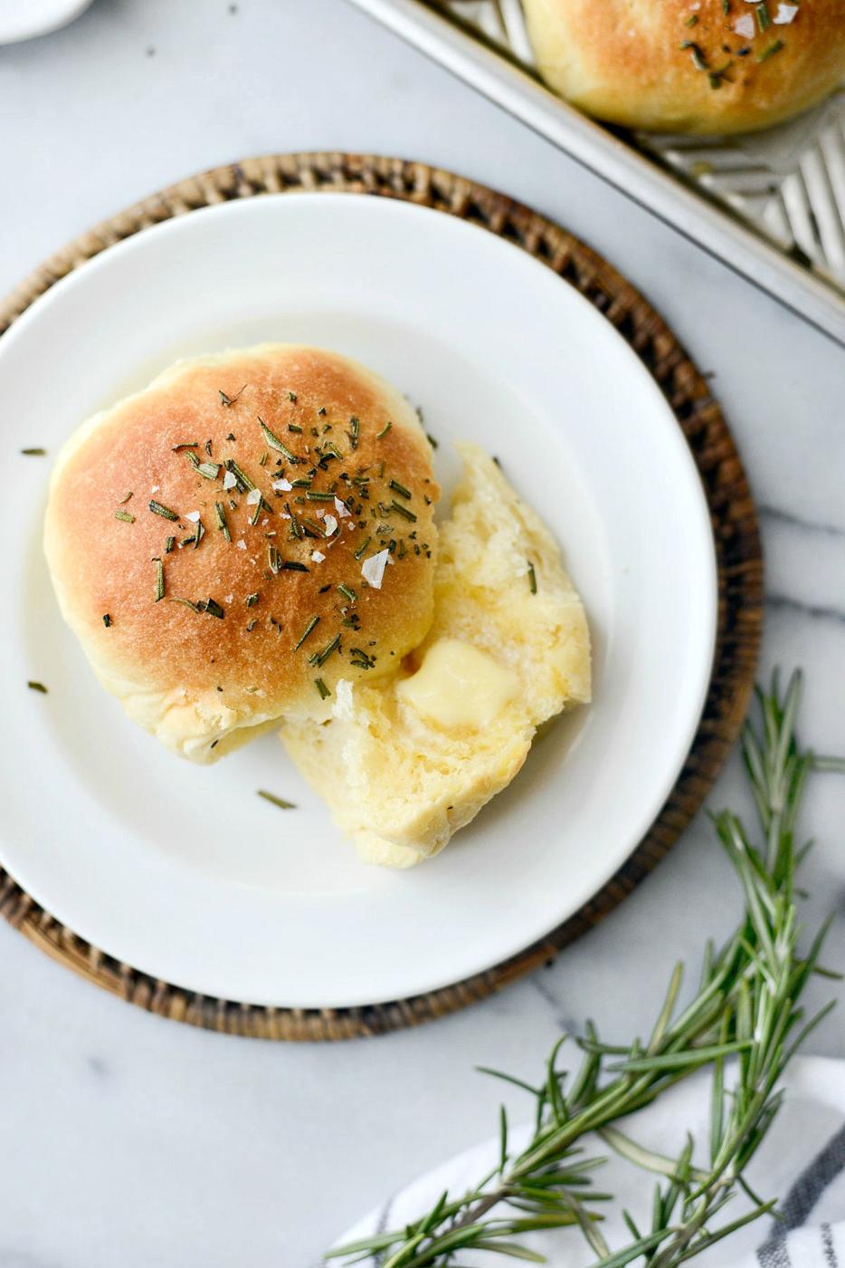 Salt Rosemary Dinner Rolls, Sea Style