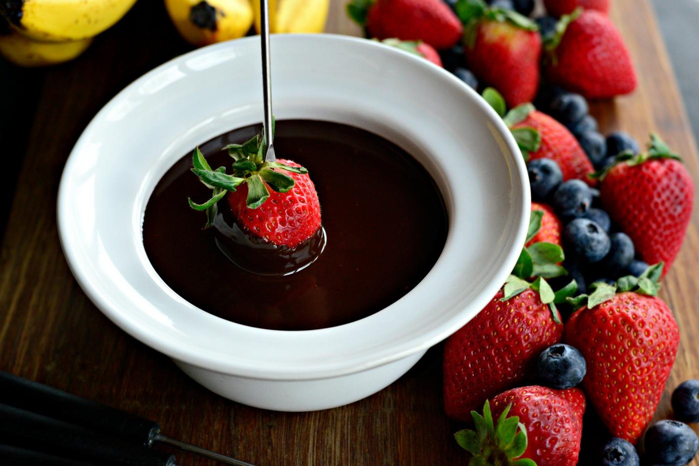 Fondue: Simple Chocolate
