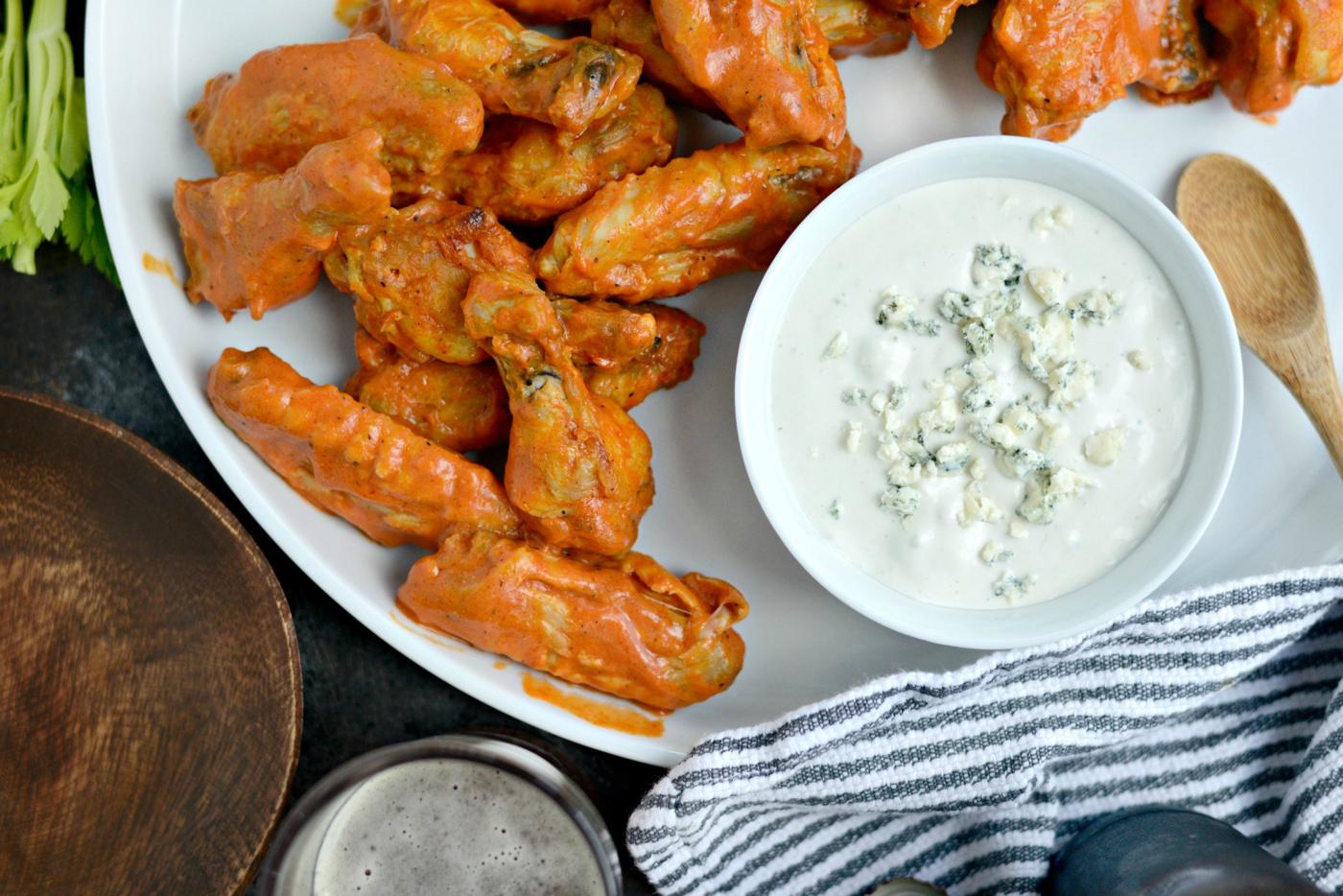 Spicy Garlic Chicken Wings with Blue Cheese Dip at Home