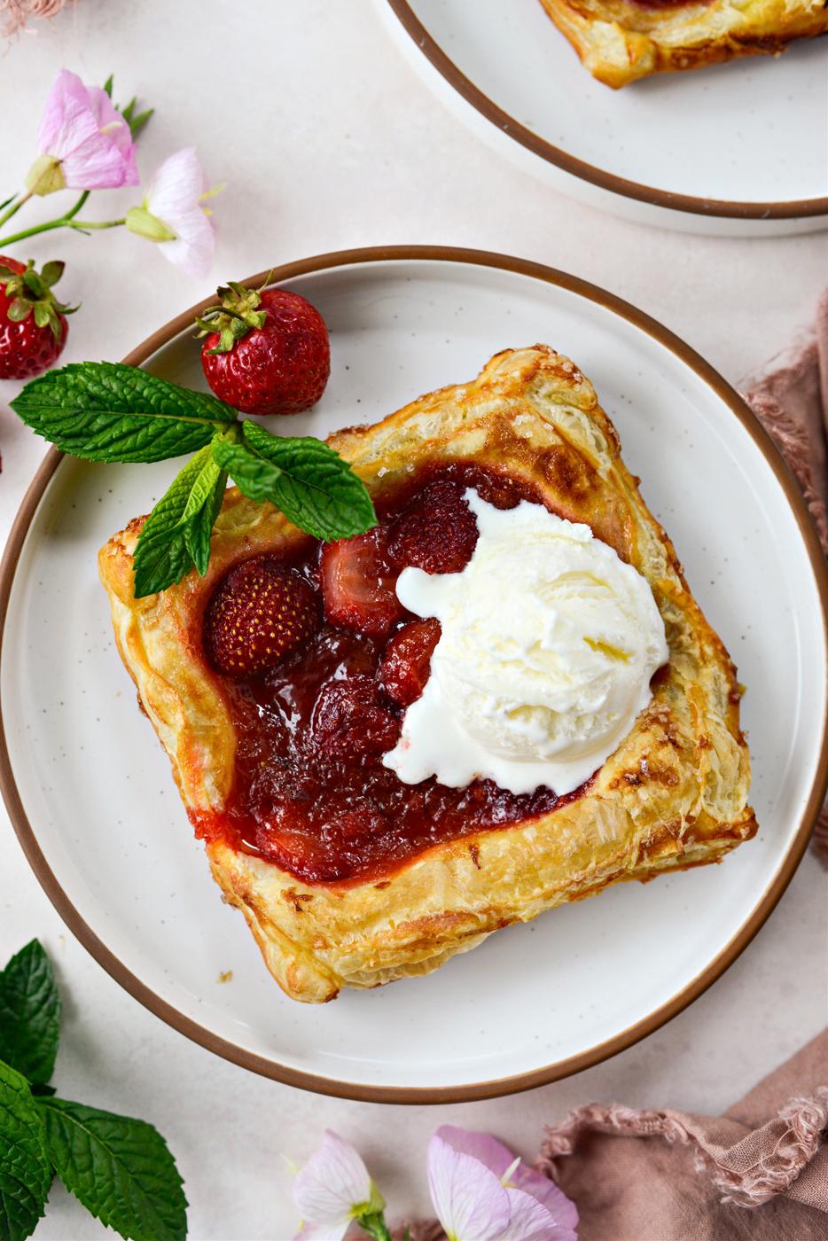 Home Kitchen Strawberry Rhubarb Pastry Pies