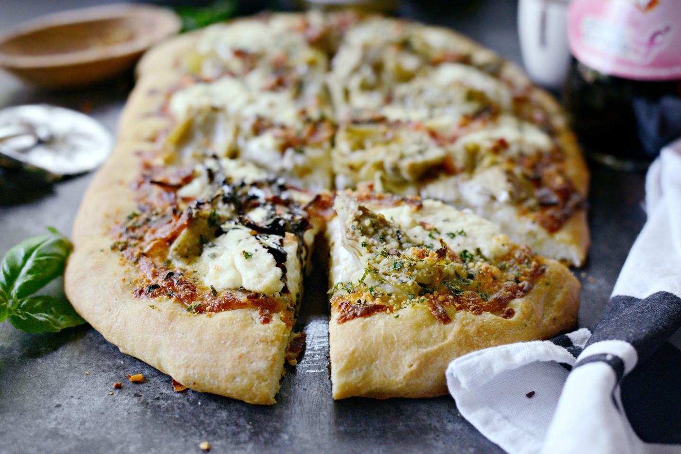 Pizza with Bacon, Artichokes and Balsamic Drizzle, White Style