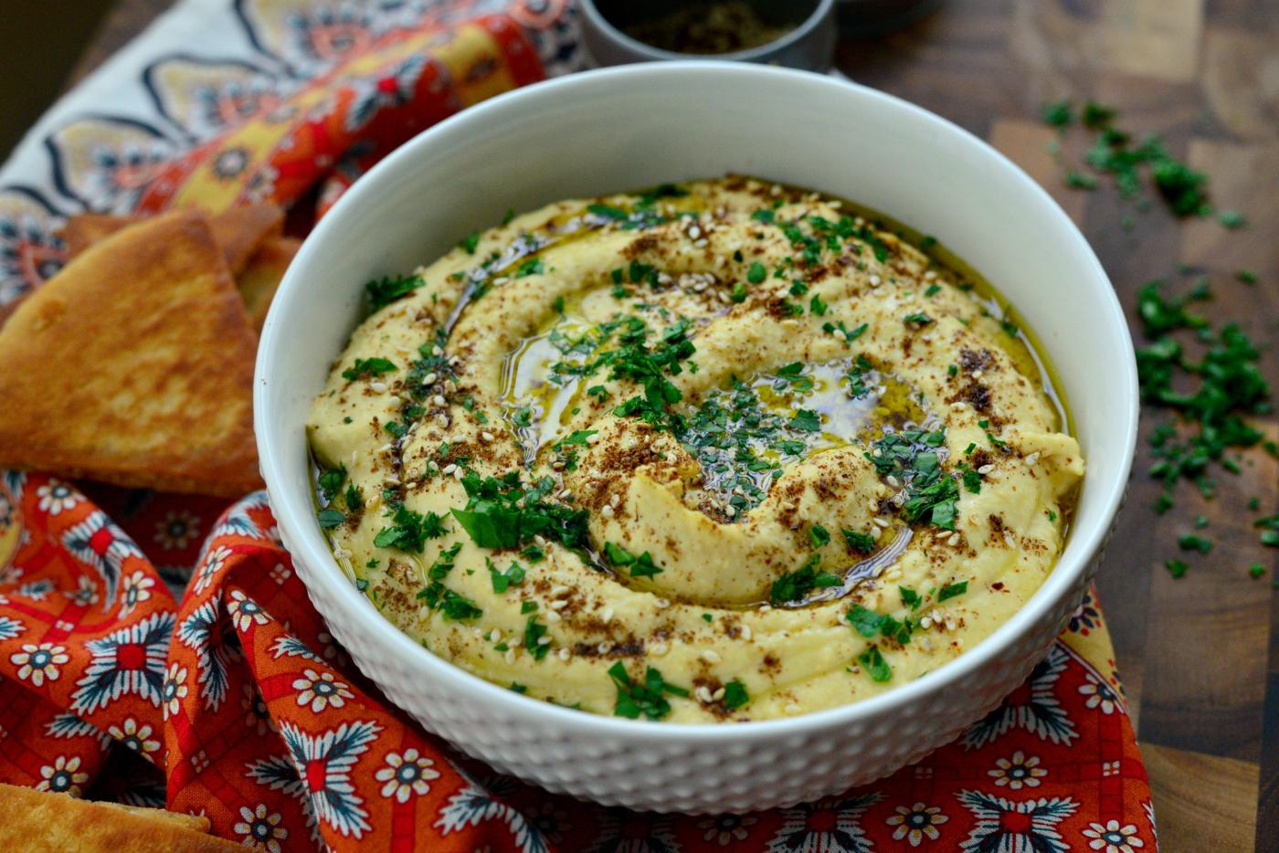 Home Kitchen Za’atar Roasted Garlic Hummus