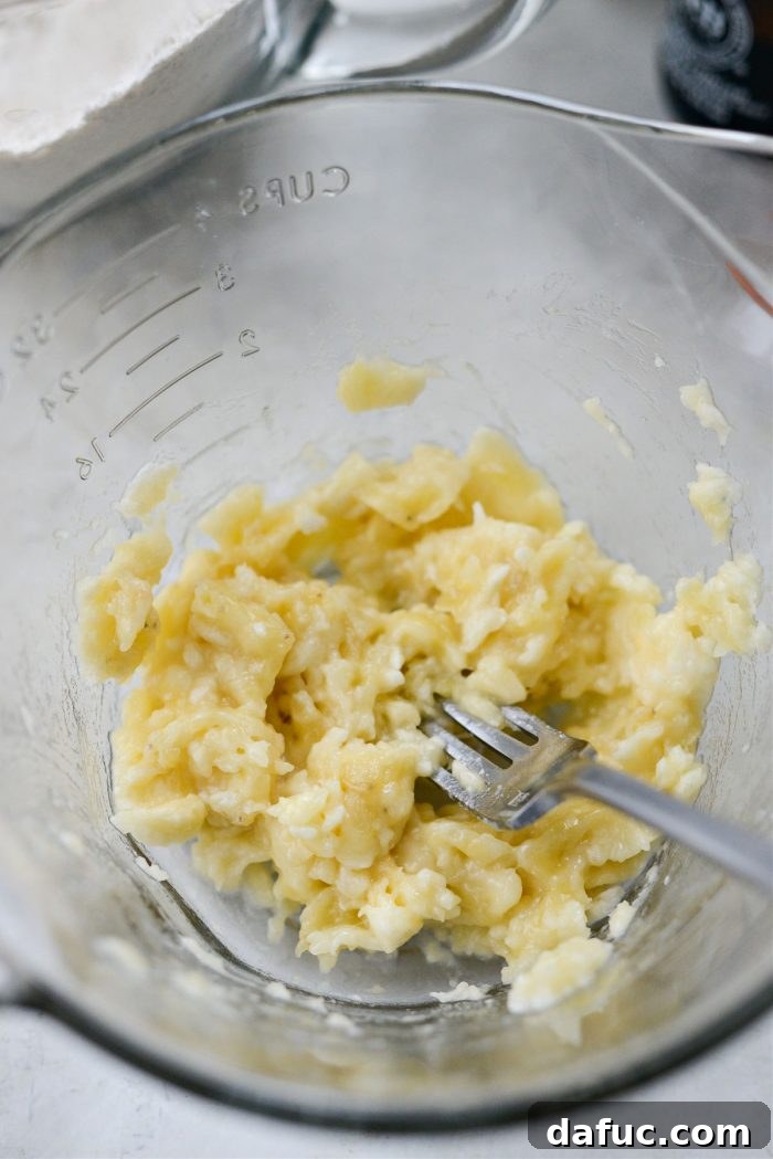 Mashed banana in a bowl