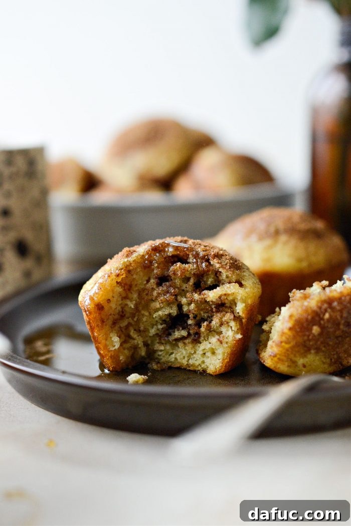 Tarçın Şeker Burgaçlı Pankek Muffinler 18 Cinnamon Swirl Pancake Muffins stacked on a plate