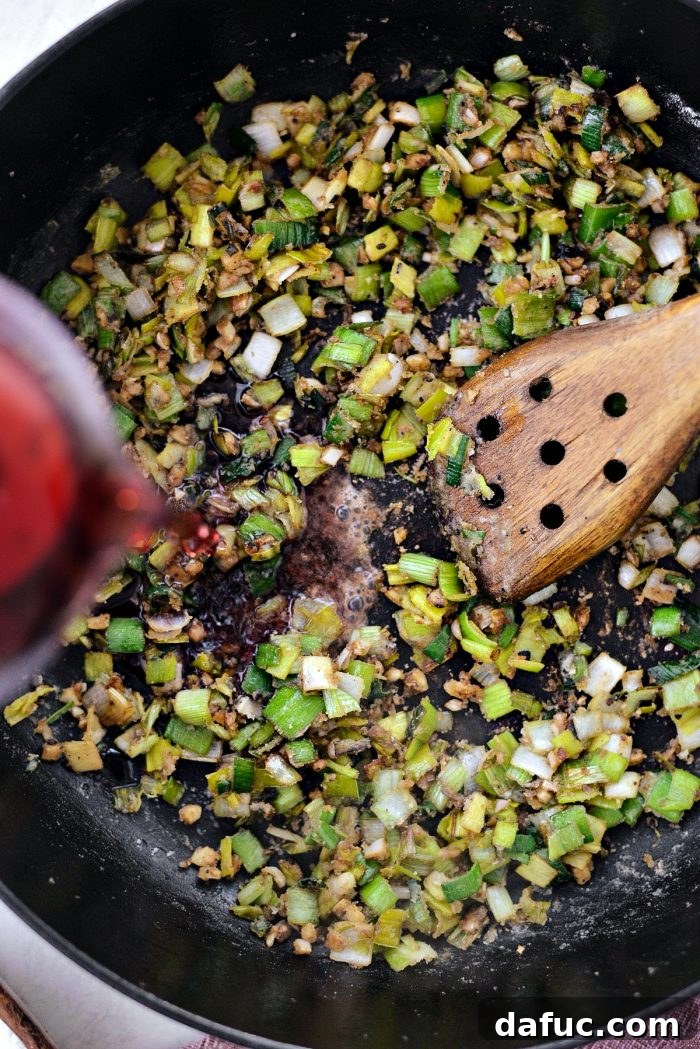 pour in red wine