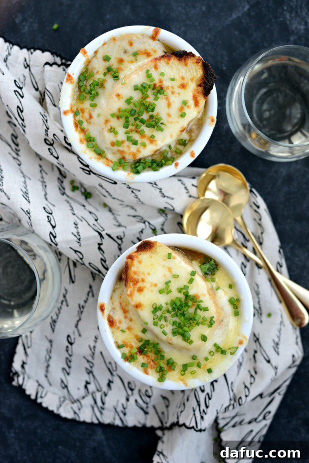 Perfectly Broiled French Onion Soup with Golden Cheese