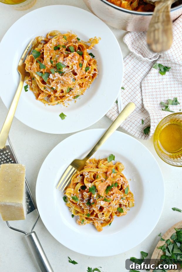 Velvety Roasted Red Pepper Pasta 11 Delicious Creamy Roasted Red Pepper Pasta with Fresh Herbs