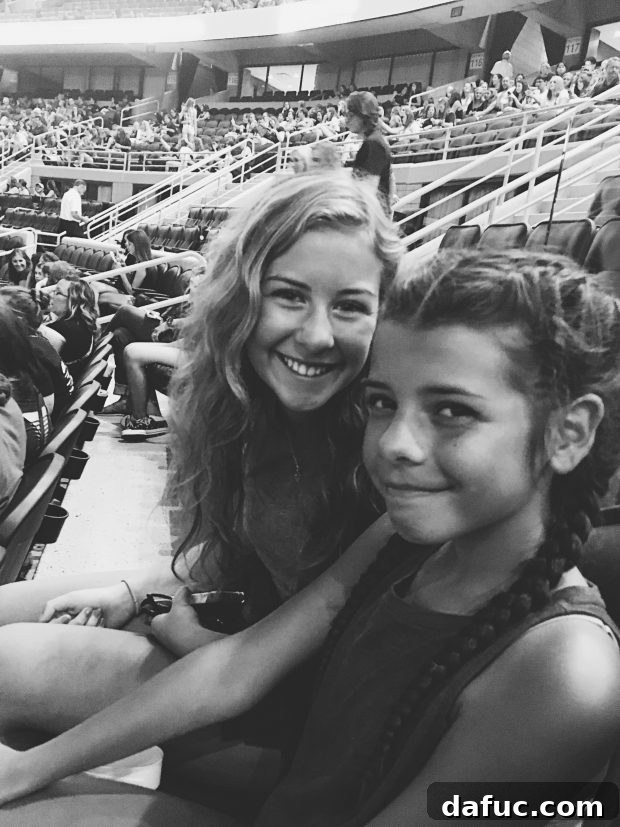 2016: A Year in Reflection 15 First Concert Experience for Haileigh and Malloree - 5 Seconds of Summer