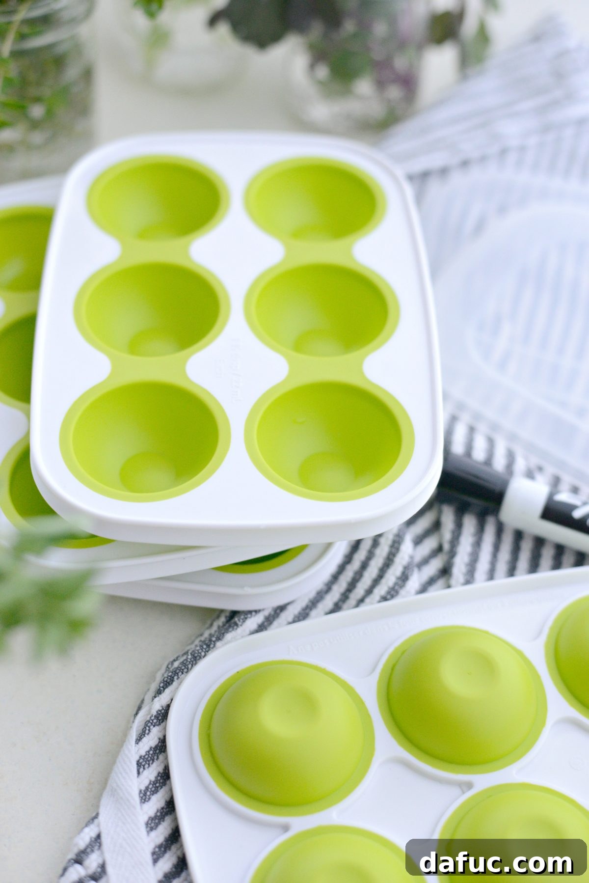 3 Ways to Freeze Herbs with Pampered Chef l SimplyScratch.com (19)