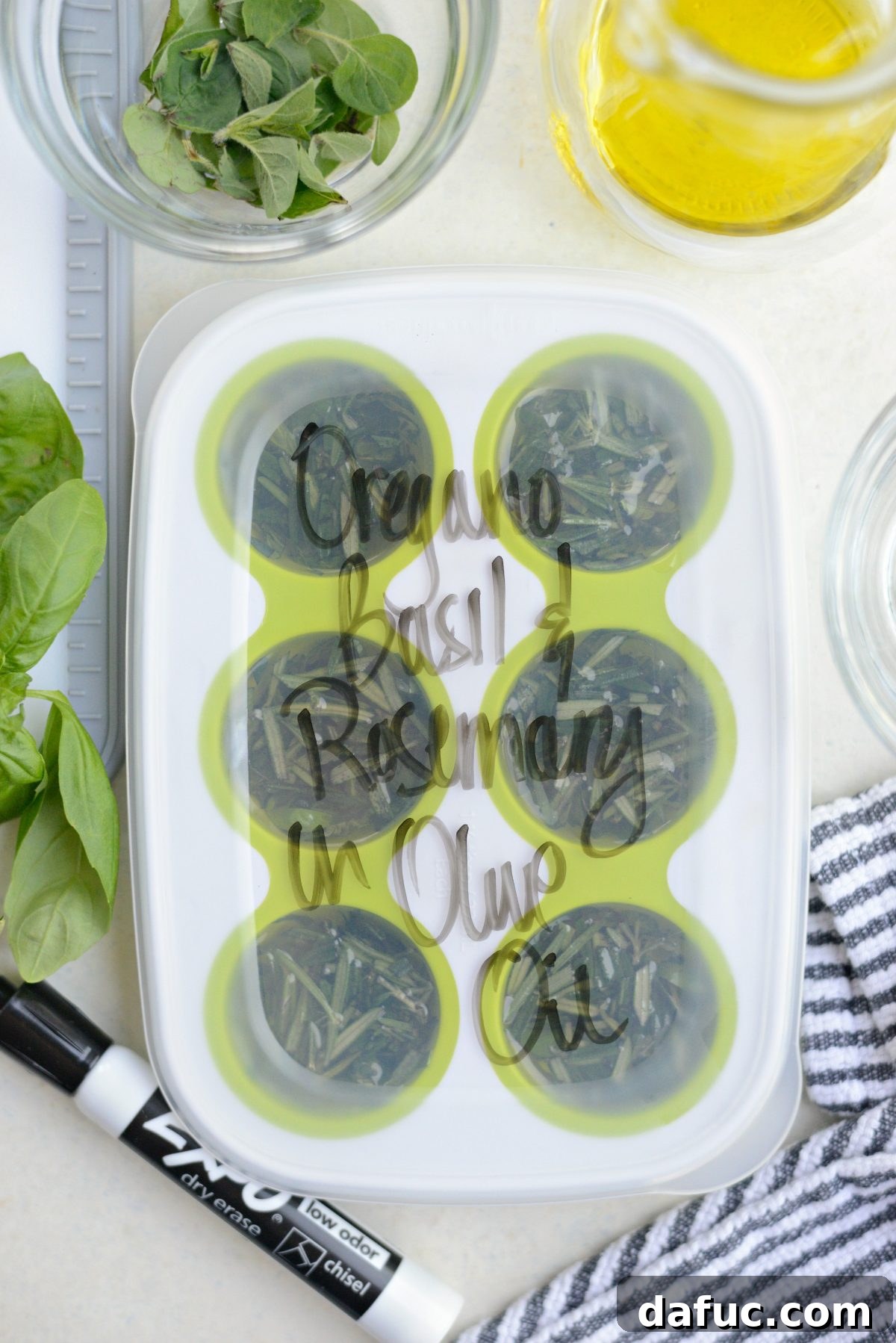 3 Ways to Freeze Herbs with Pampered Chef l SimplyScratch.com (18)