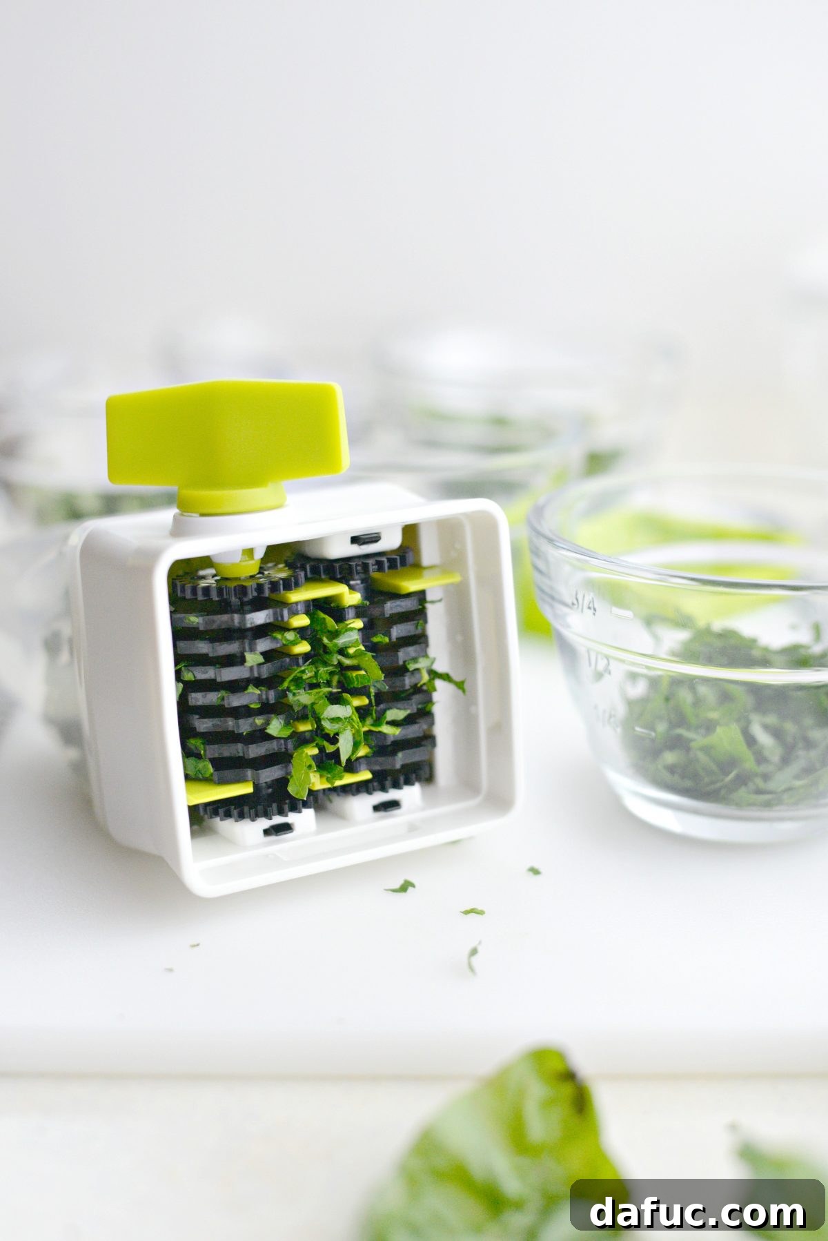 3 Ways to Freeze Herbs with Pampered Chef l SimplyScratch.com (13)