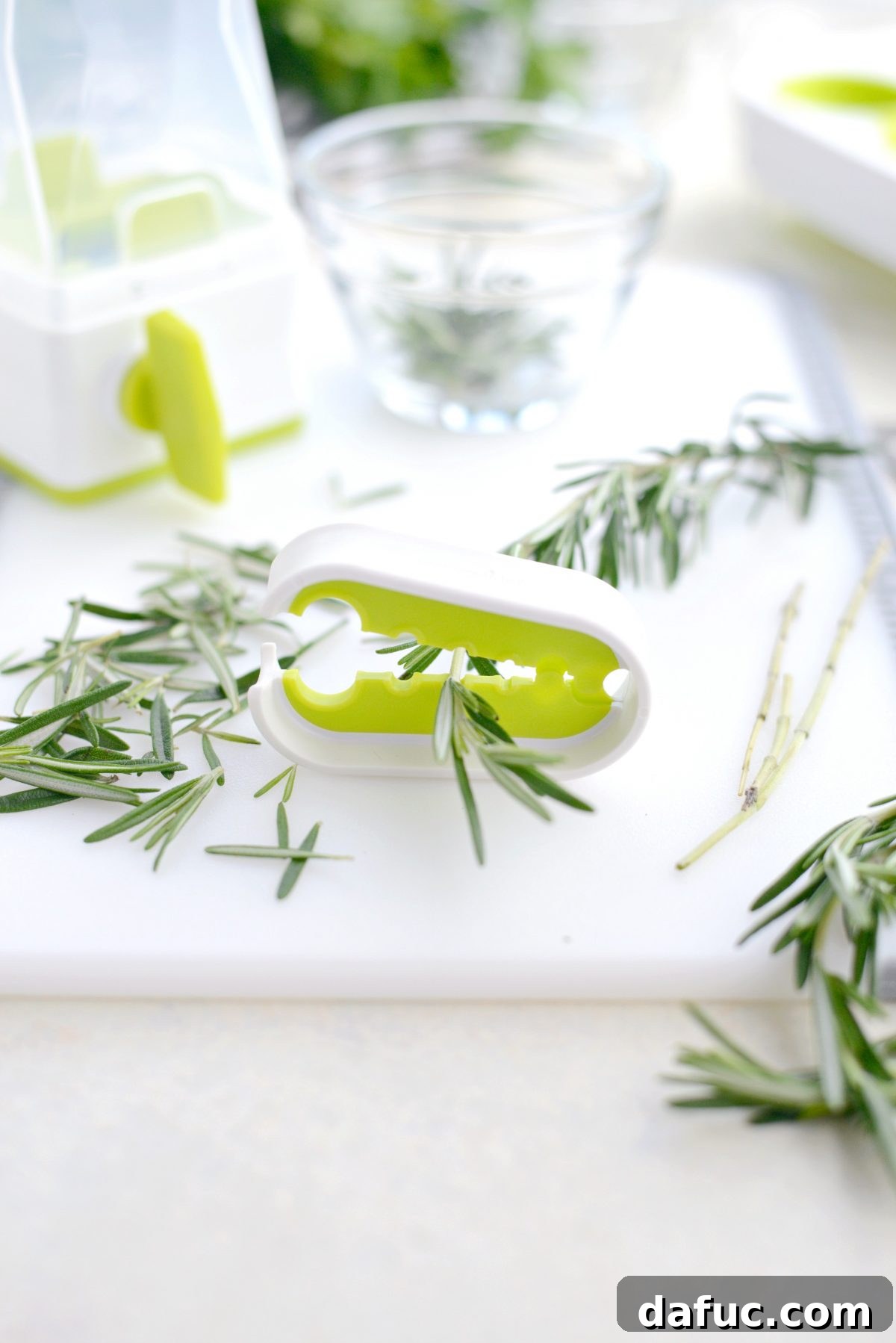 3 Ways to Freeze Herbs with Pampered Chef l SimplyScratch.com (5)