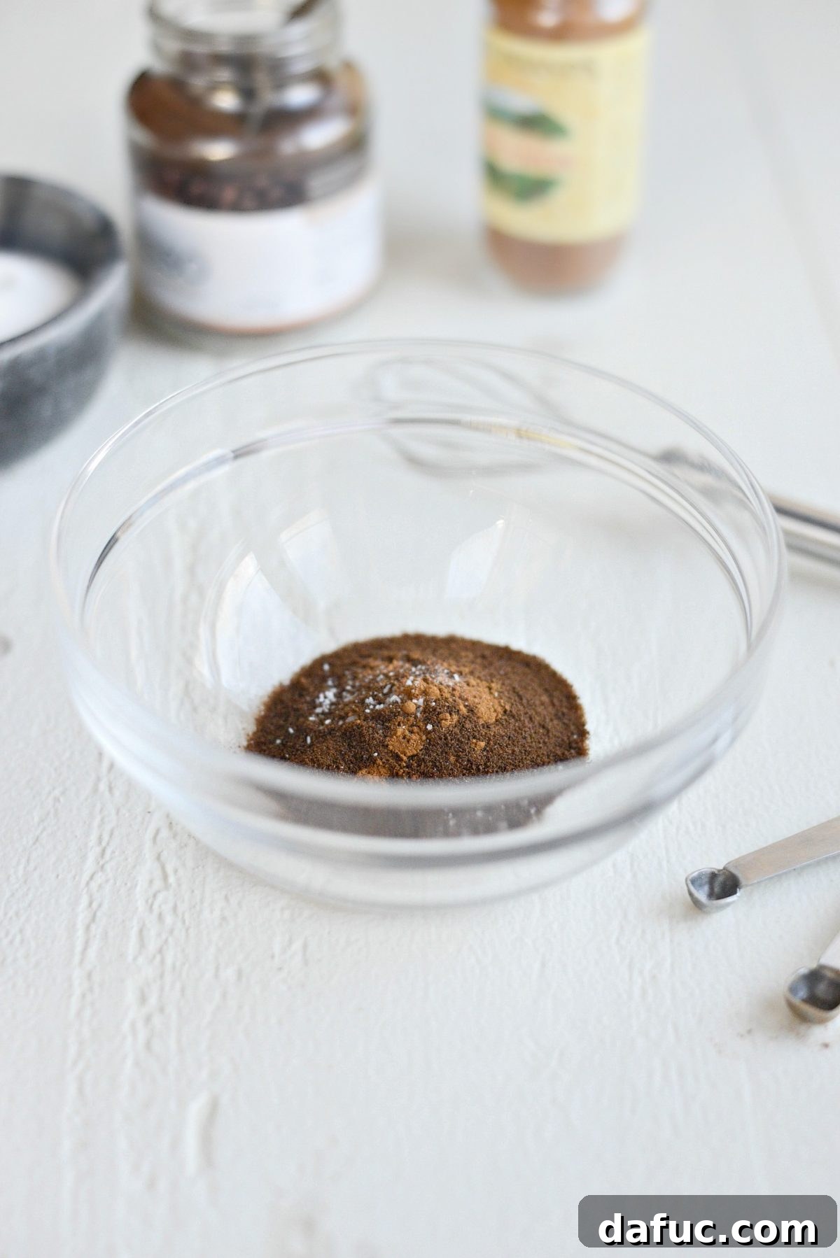 Mocha Magic 7 Instant espresso powder, ground cinnamon, and a pinch of kosher salt in a small bowl