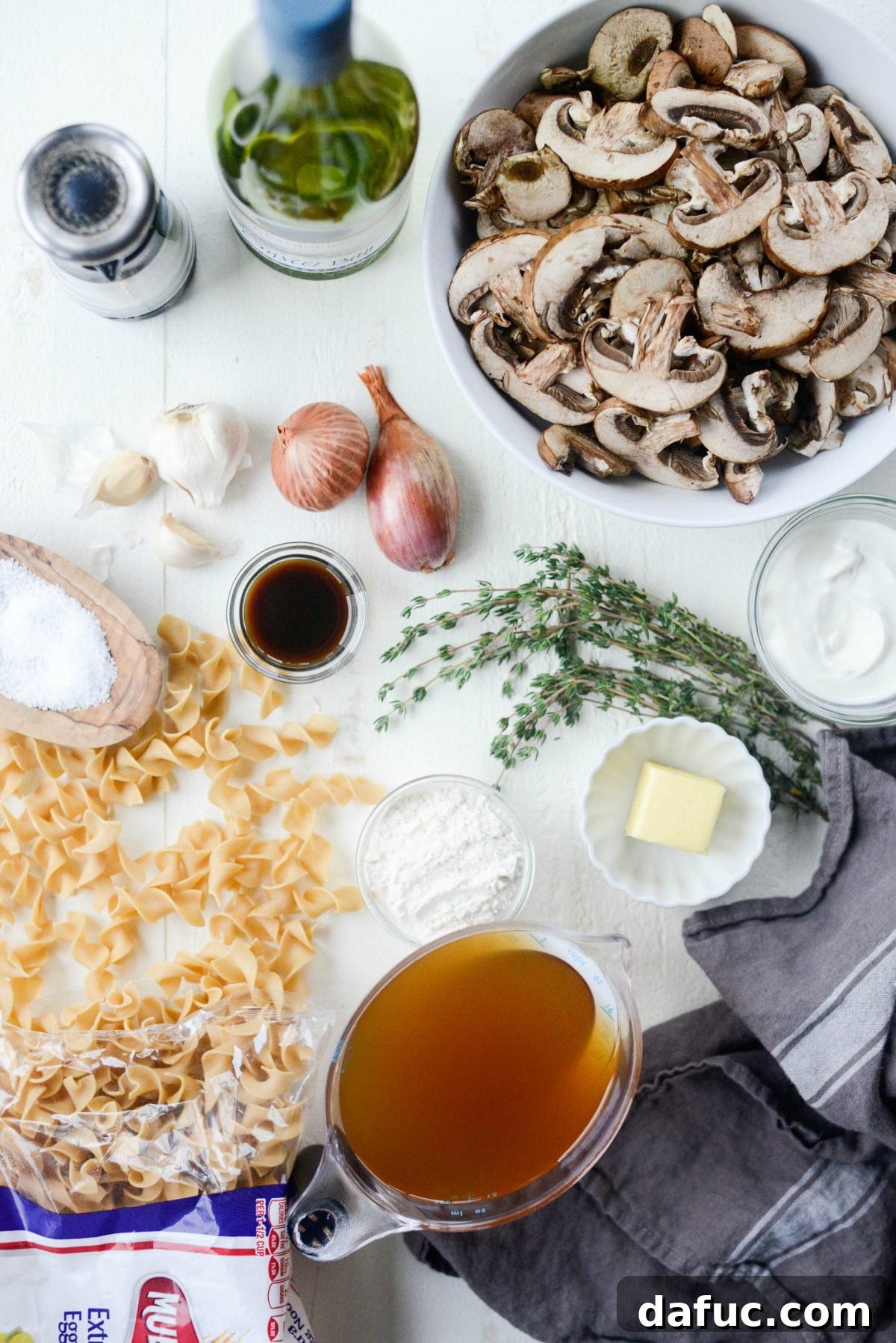 Simple Creamy Mushroom Bliss 4 Easy Mushroom Stroganoff ingredients