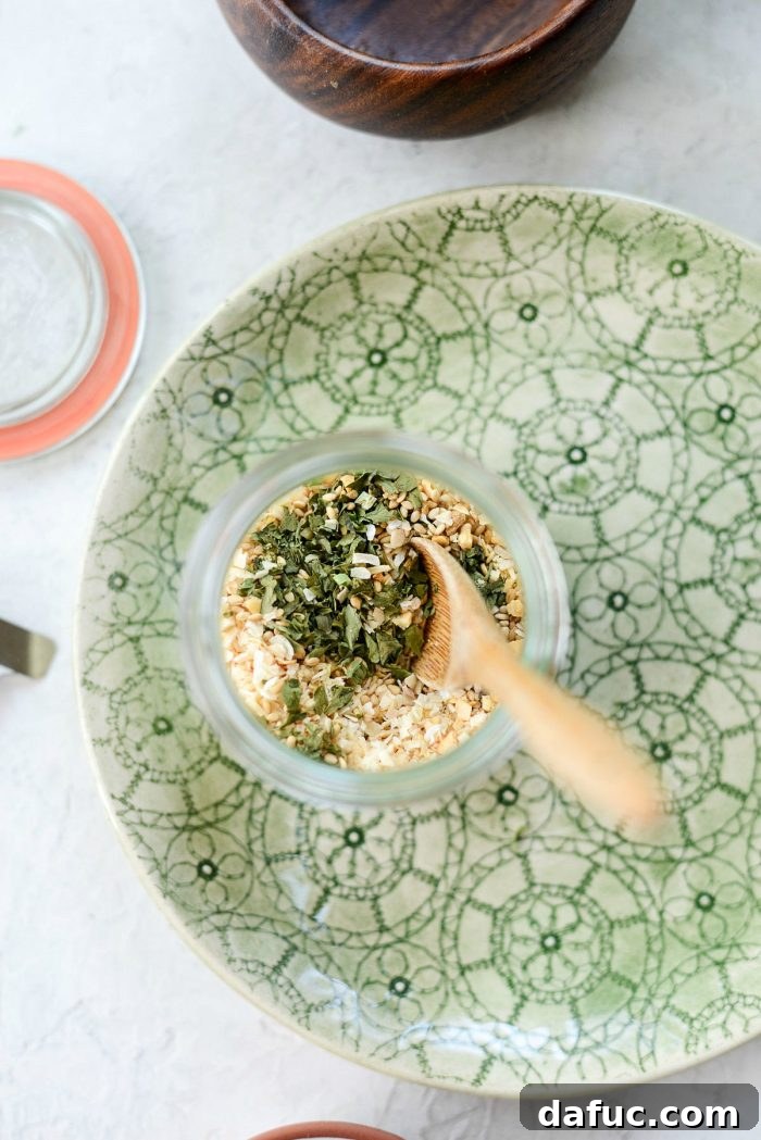 Garlic Herb Seasoning - SimplyScratch.com #homemade #spiceblend #seasoning #fromscratch