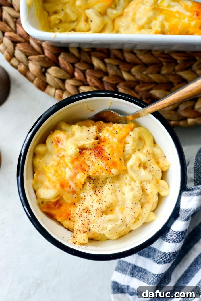The Ultimate Easy Baked Mac and Cheese for Comfort Food Lovers