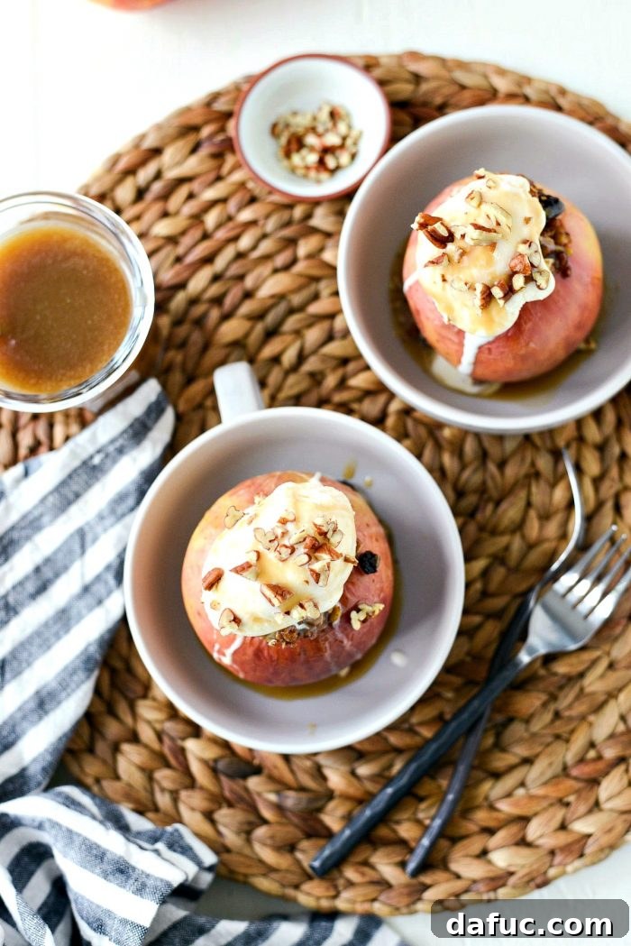Baked Apples with Cinnamon Oat Crumble - A perfect Fall Dessert Recipe