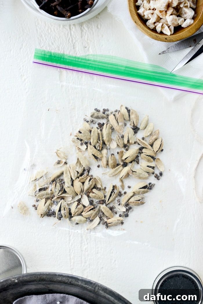 Handcrafted Mulling Spice Sachets 6 Whole cardamom pods in a resealable plastic bag