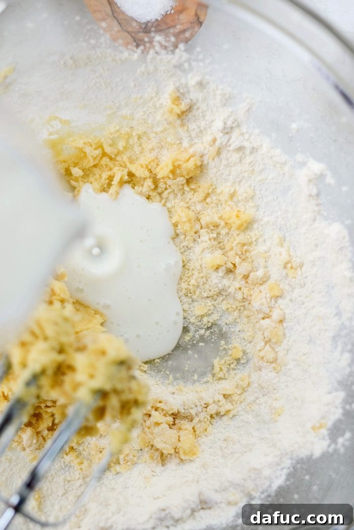 Streusel Berry Bliss 9 Alternating dry ingredients and buttermilk into the cake batter