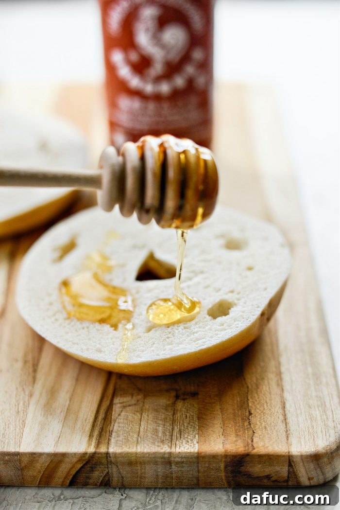 Sweet & Spicy Bagel with Zesty Chive Cream Cheese 8 Bagel halves drizzled with honey