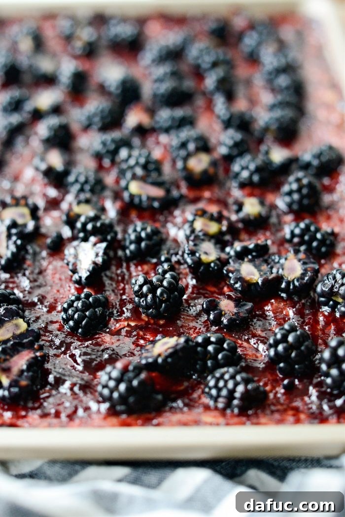 Blackberry Almond Crumble Bars 16 Fresh blackberries sprinkled over the jam layer