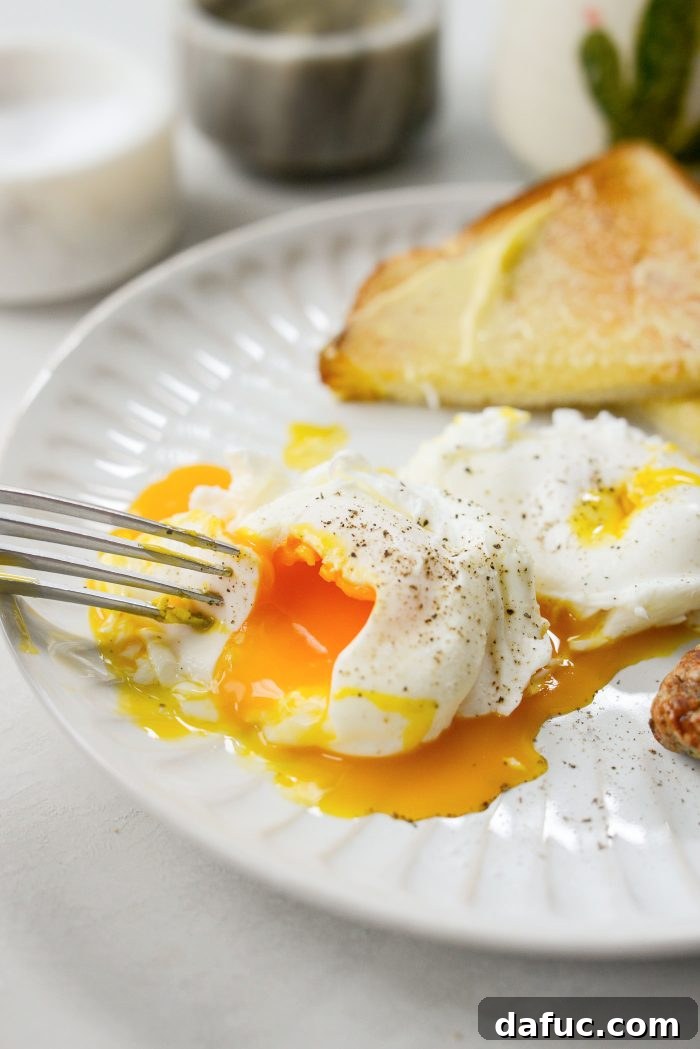 Microwave Poached Eggs